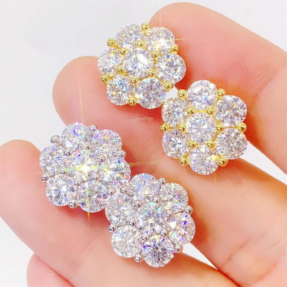  LuxeJewels™ – BloomAura Moissanite Flower Earrings