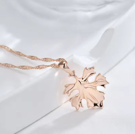 Retro-design Light-luxury Leaf Pendant Necklace