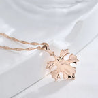 Retro-design Light-luxury Leaf Pendant Necklace