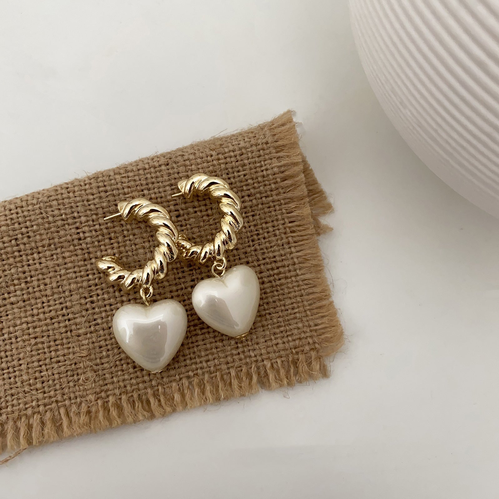 Korean-style Minimalist Twisted-pearl Heart Earrings For Women
