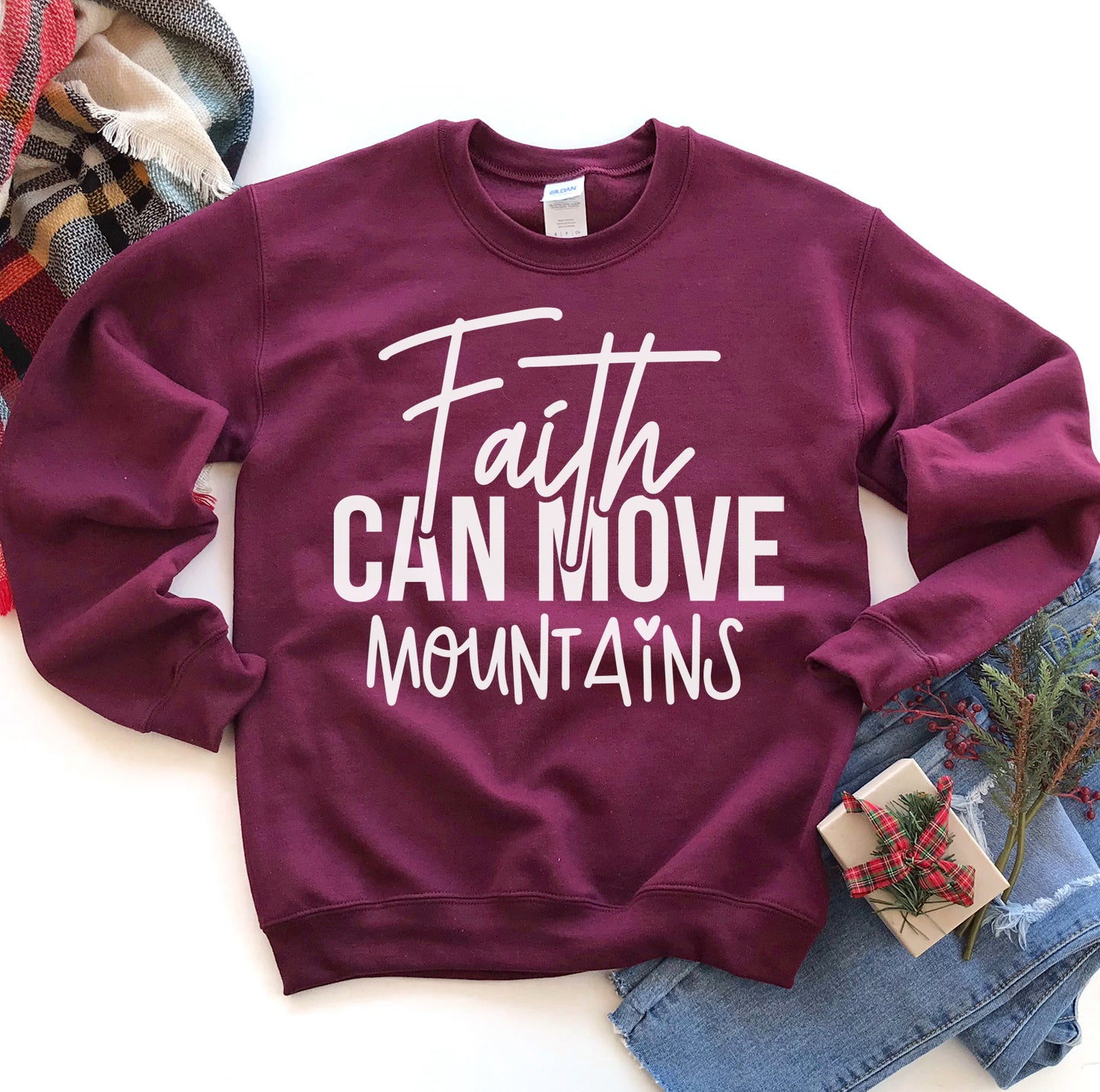 Women's Sweatshirt "Faith Can Move Mountains"