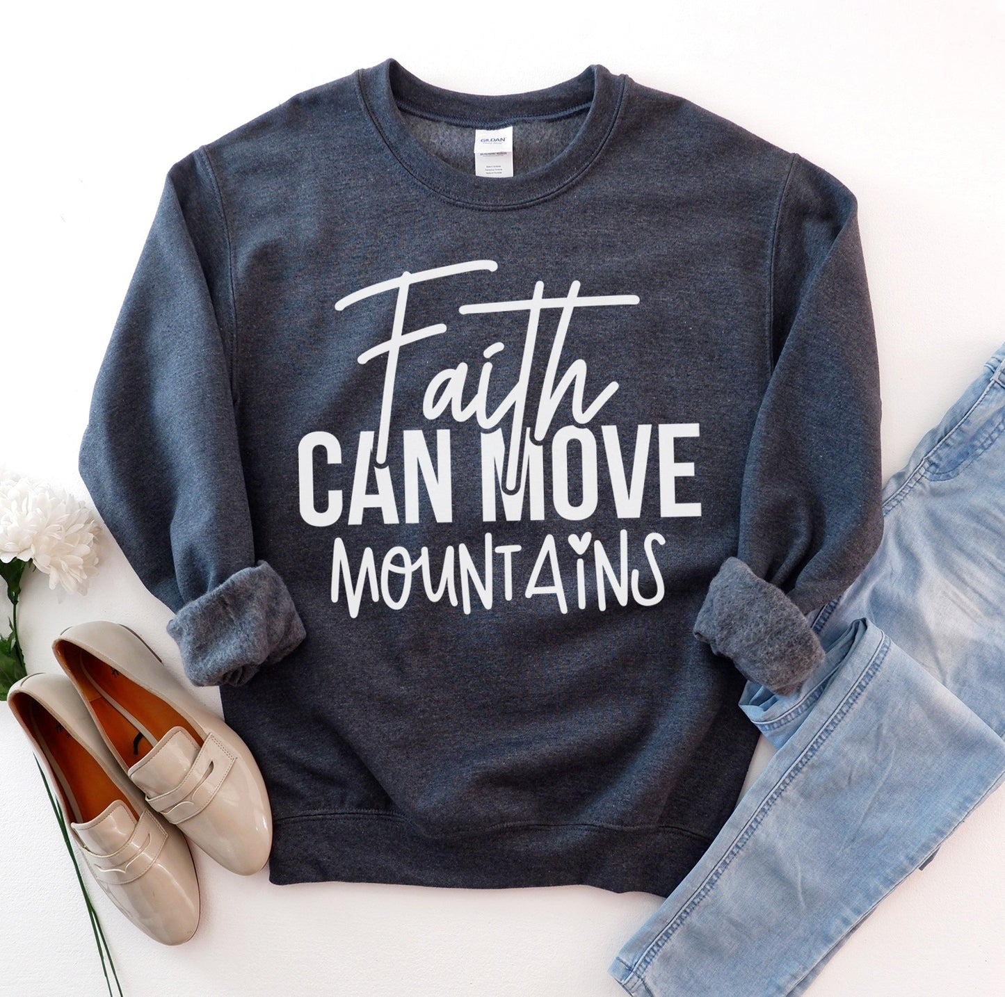 Women's Sweatshirt "Faith Can Move Mountains"